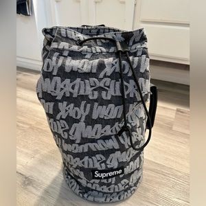 Supreme bag brand new